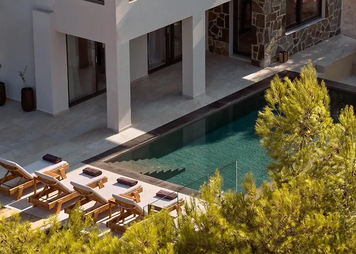 Nomia Villa, With Pool, Gym & Walk To The Beach, By Thinkvilla *