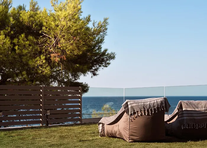 Nomia Villa, With Pool, Gym & Walk To The Beach, By Thinkvilla Villa *