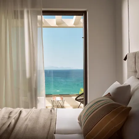 Nomia Villa, With Pool, Gym & Walk To The Beach, By Thinkvilla ヴィラ *