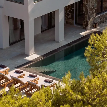 Nomia Villa, With Pool, Gym & Walk To The Beach, By Thinkvilla *