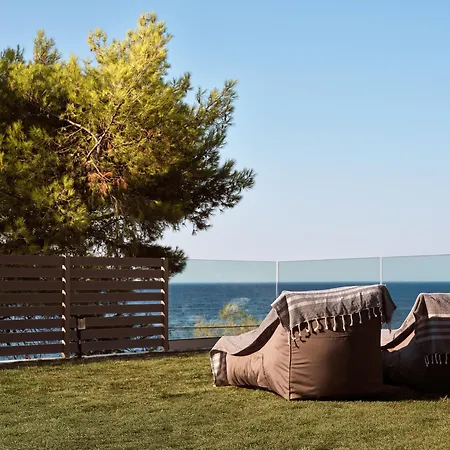 Nomia Villa, With Pool, Gym & Walk To The Beach, By Thinkvilla Villa *