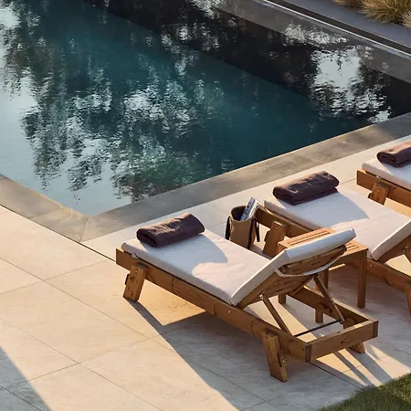 Villa Nomia Villa, With Pool, Gym & Walk To The Beach, By Thinkvilla *