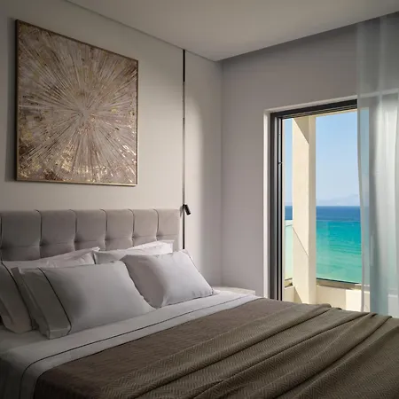 Nomia Villa, With Pool, Gym & Walk To The Beach, By Thinkvilla 别墅