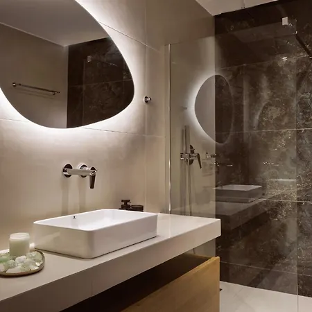 Nomia Villa, With Pool, Gym & Walk To The Beach, By Thinkvilla 阿利卡纳斯