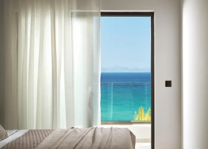 Nomia Villa, With Pool, Gym & Walk To The Beach, By Thinkvilla Villa
