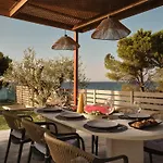 Nomia Villa, With Pool, Gym & Walk To The Beach, By Thinkvilla * Аликанас