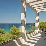 Nomia Villa, With Pool, Gym & Walk To The Beach, By Thinkvilla *