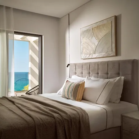 Nomia Villa, With Pool, Gym & Walk To The Beach, By Thinkvilla